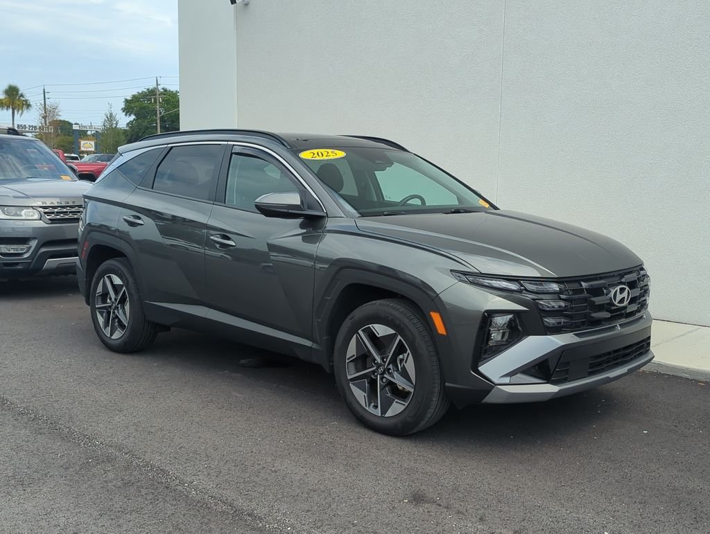 Used 2025 Gray Hyundai SEL Convenience image 1