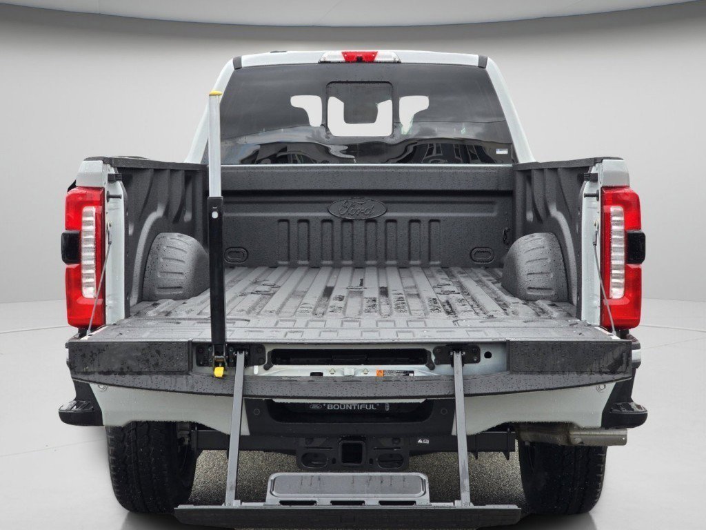 New 2026 Avalanche Ford LARIAT image 25