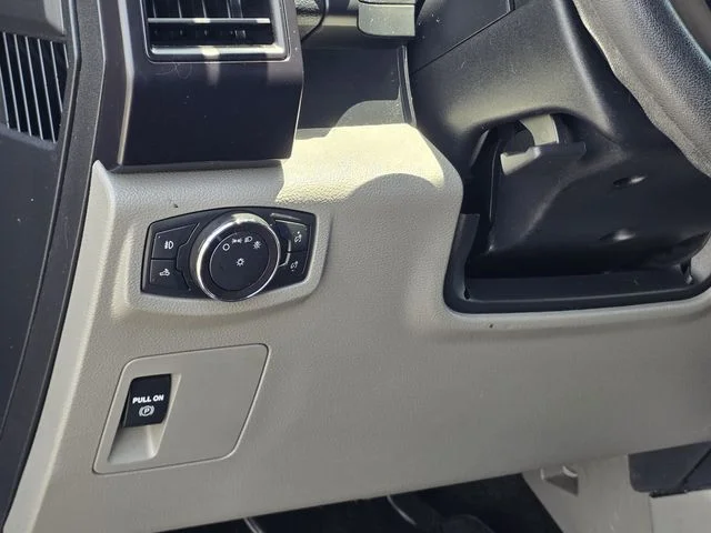 Used 2019 Black Metallic Ford XL image 18