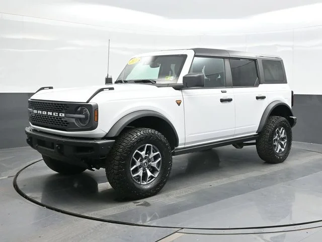 Used 2021 White Ford Badlands image 1
