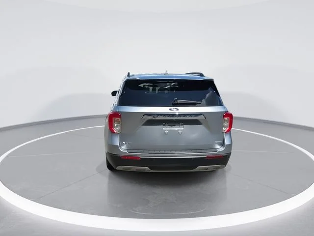 Used 2020 Silver Ford XLT image 7