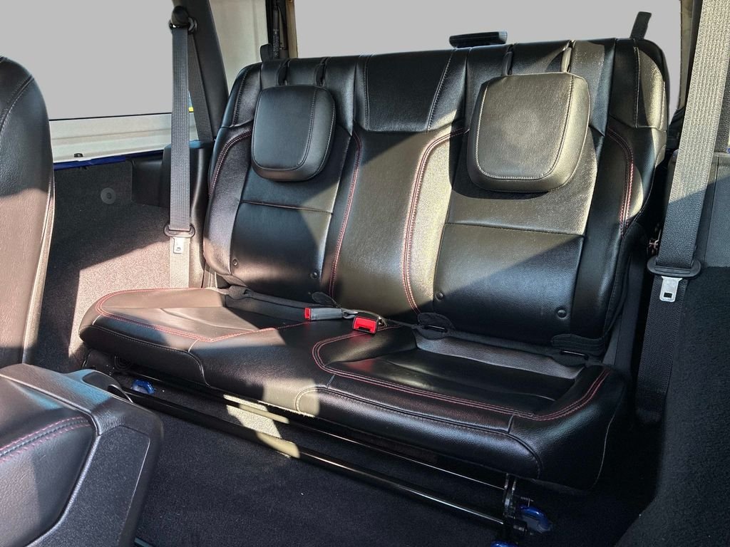 Used 2020 Blue Jeep Rubicon image 18