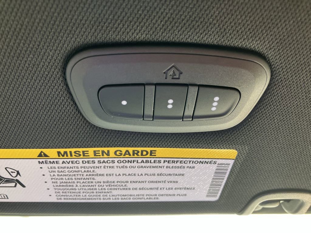 2026 Chrysler Pacifica Select - Photo 21