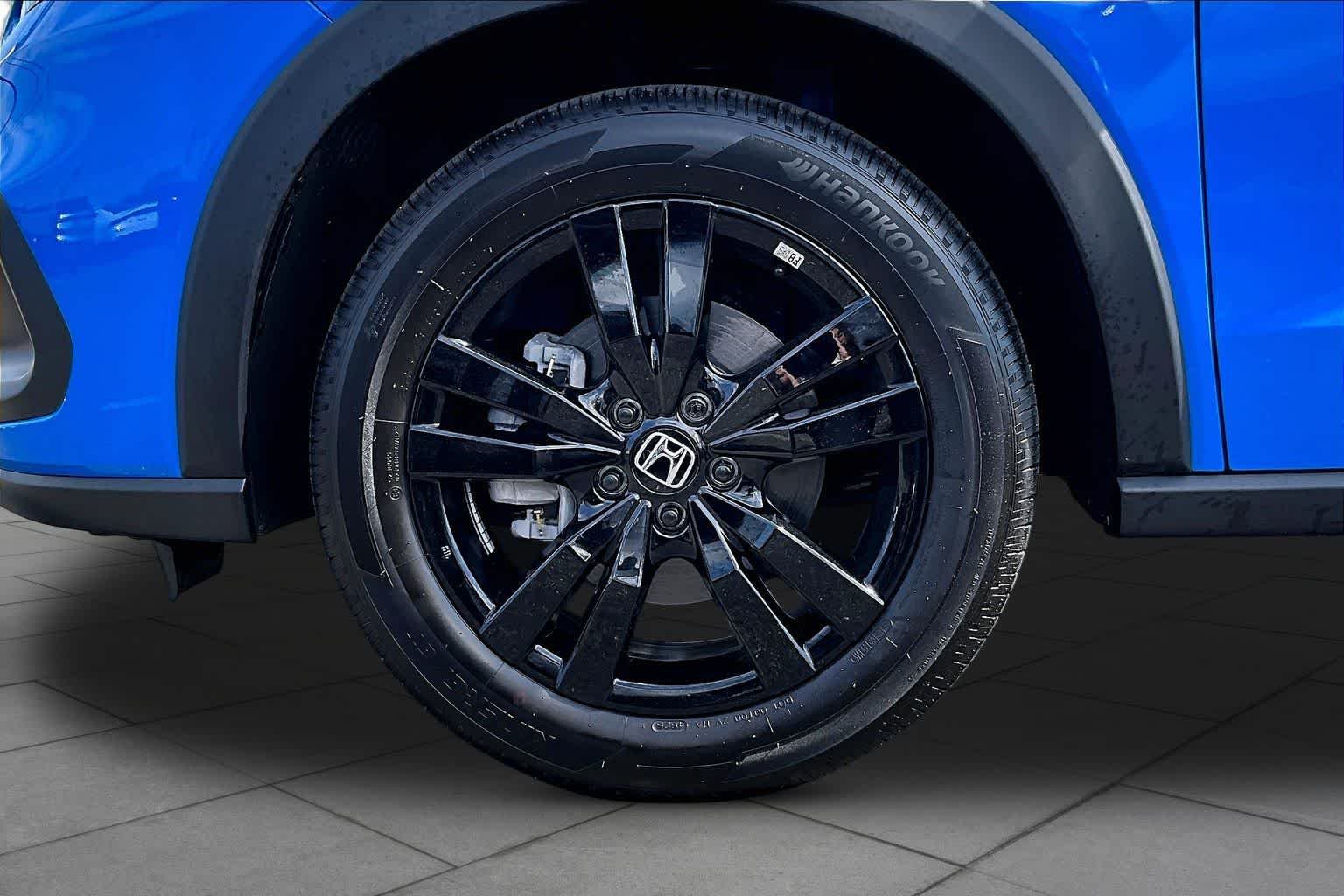 Used 2026 Boost Blue Pearl Honda AWD SPORT image 11