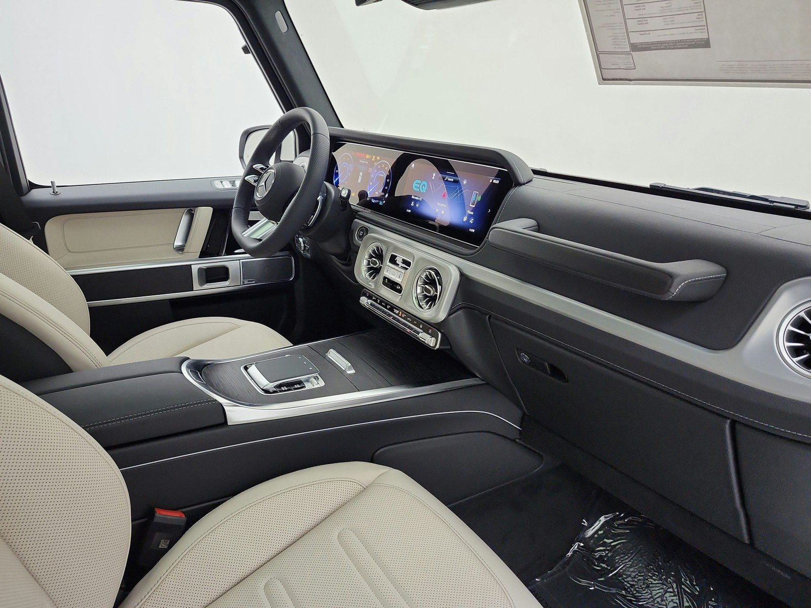 New 2027 POLAR WHITE Mercedes-Benz G 580e SUV image 15