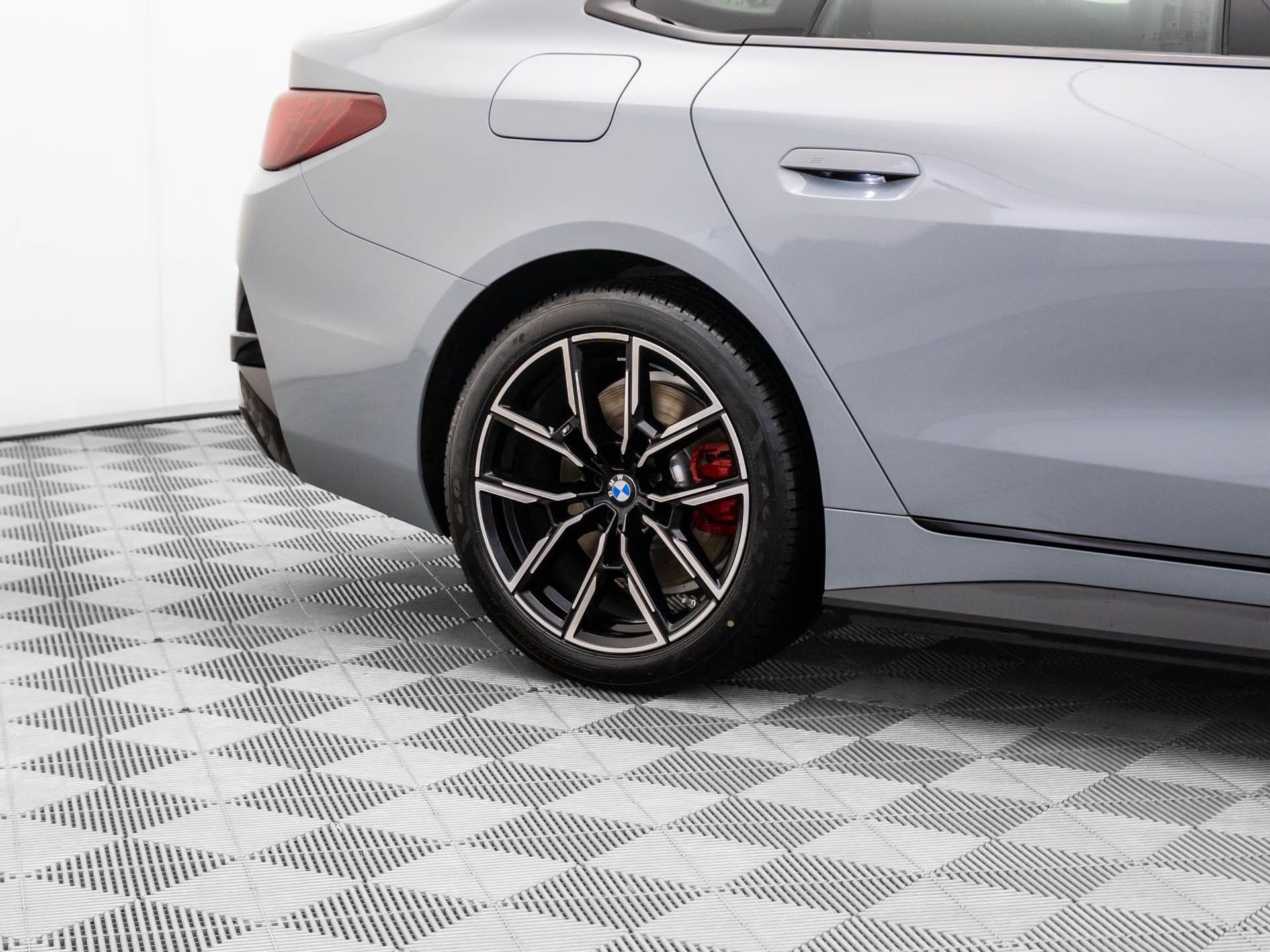 New 2026 Brooklyn Grey Metallic BMW M60 image 34