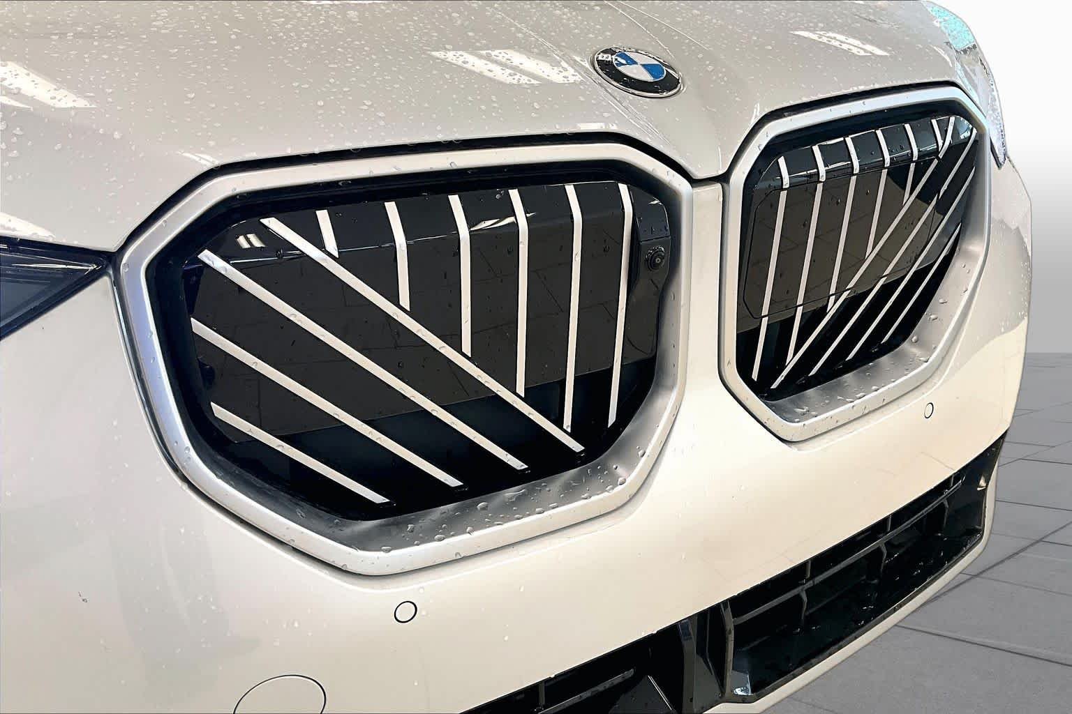 Used 2025 Mineral White Metallic BMW 30 xDrive image 28