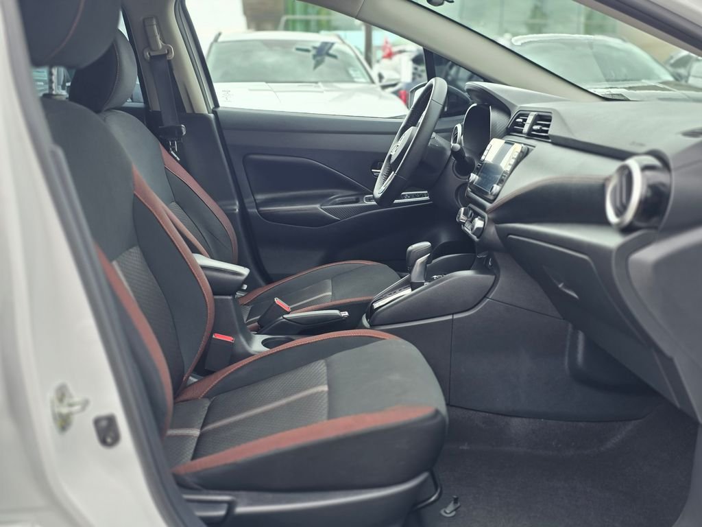 2025 Nissan Versa Sedan SR - Photo 10