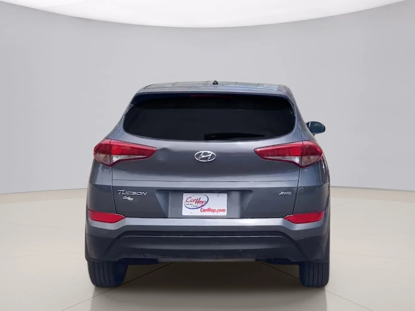 Used 2018 Gray Hyundai SE image 4