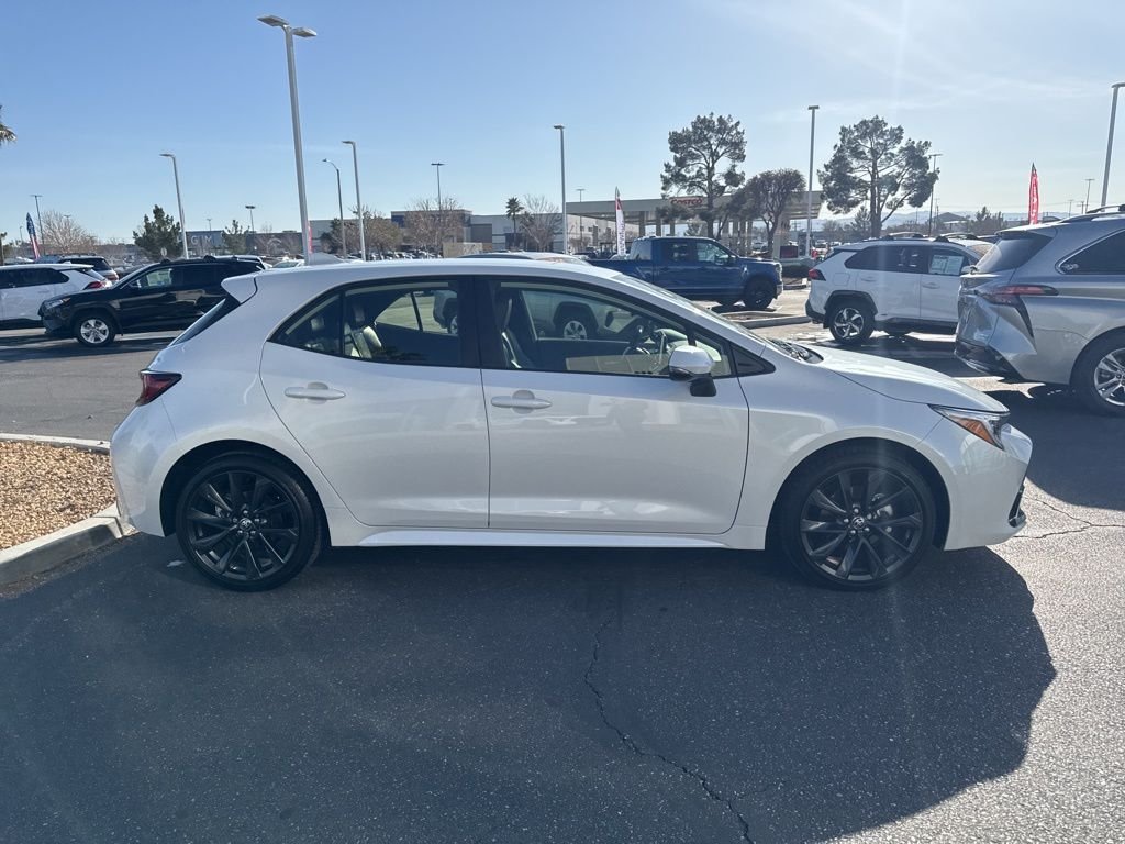 2025 Toyota Corolla Hatchback XSE - Photo 5
