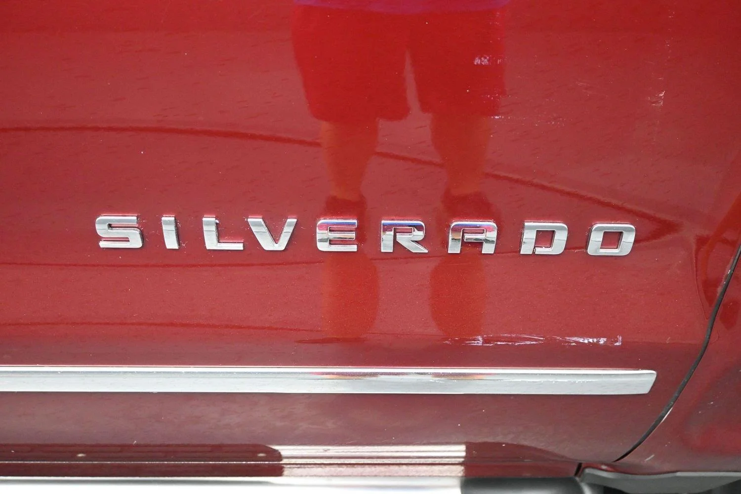 Used 2017 Siren Red Tintcoat Chevrolet LTZ image 6