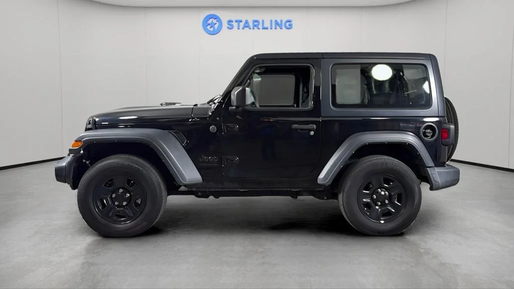 Used 2022 Black Jeep Sport 4x4 image 3