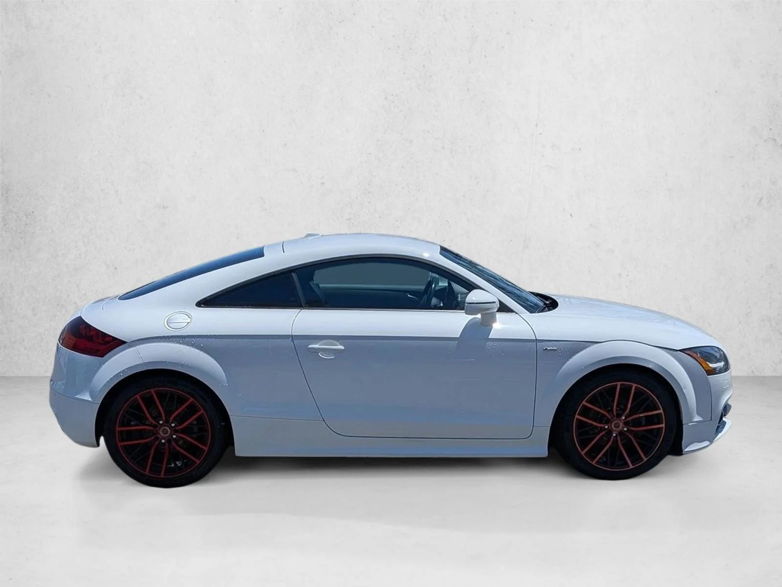 Used 2015 White Audi 2.0T image 4