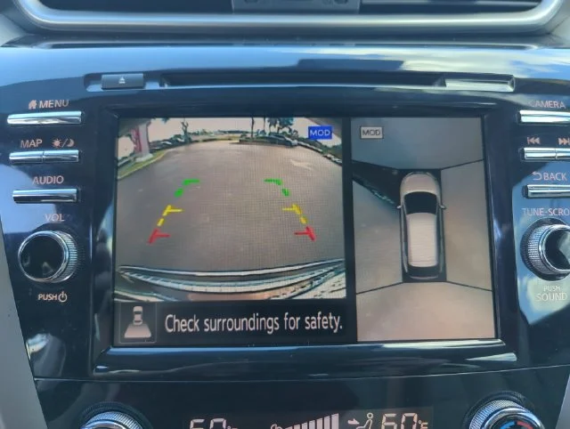 Used 2019 Brown Nissan SL image 39