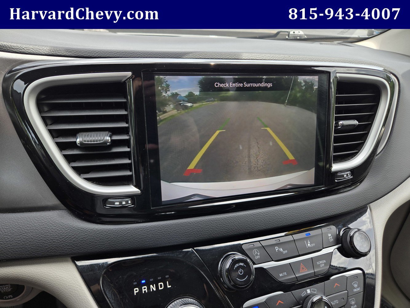 2023 Chrysler Pacifica Touring L - Photo 9