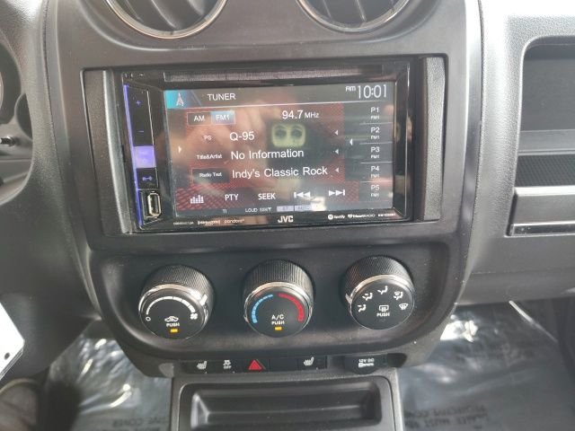 Used 2014 Red Jeep Latitude image 16