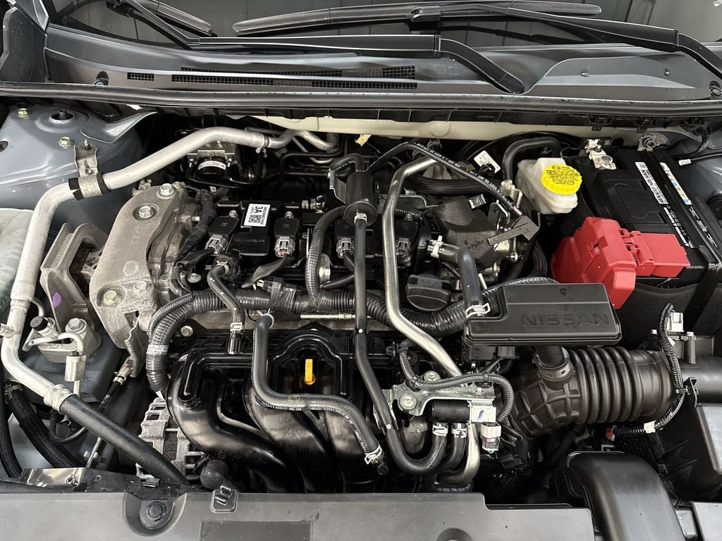 Used 2025 Gray Metallic Nissan SR image 31