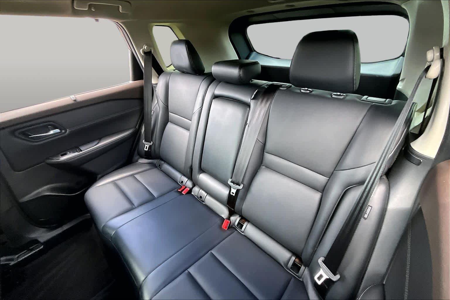 Used 2023 Boulder Gray Pearl/Super Black Nissan SV image 19