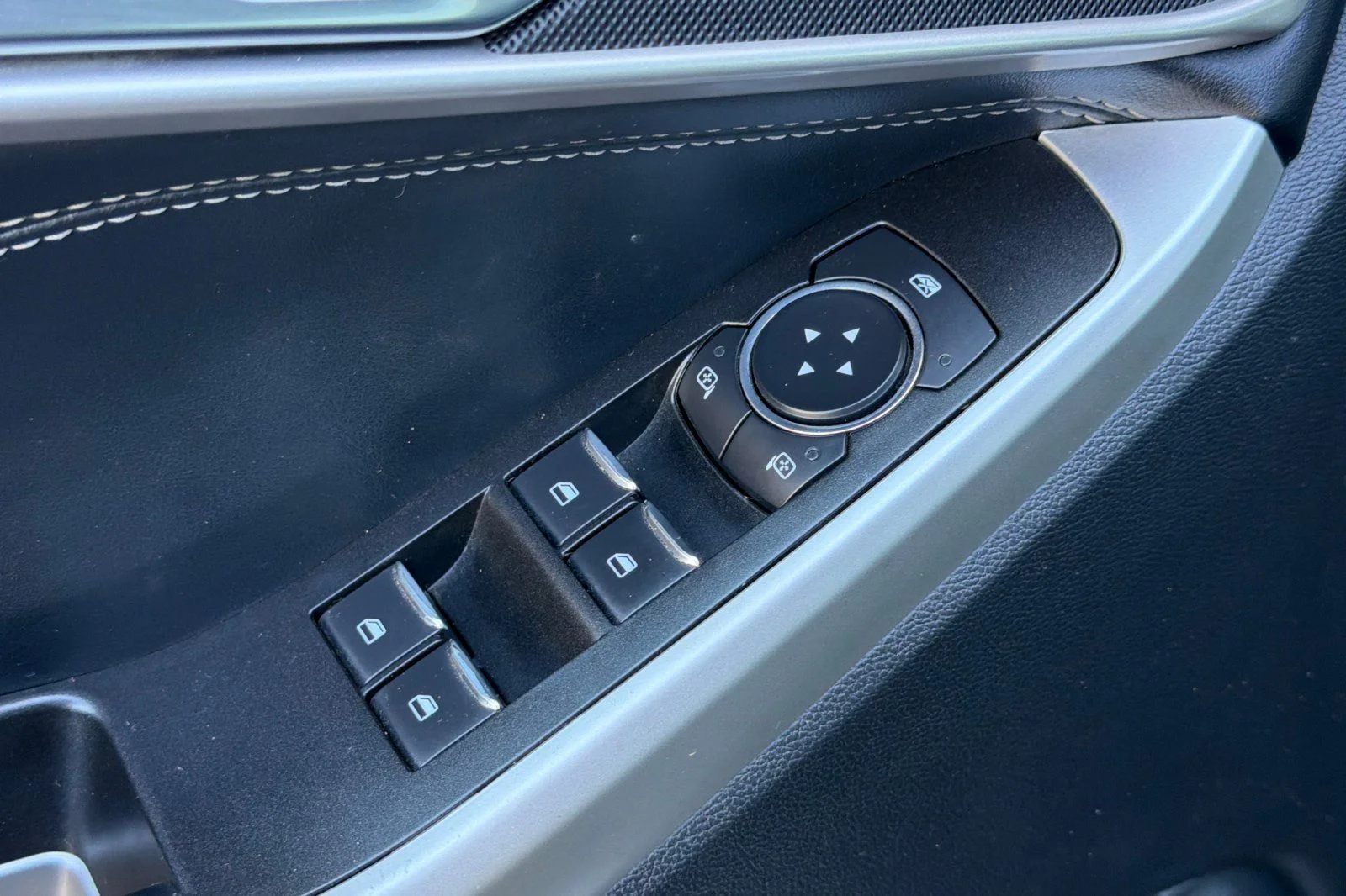 Used 2020 White Ford XLT image 14