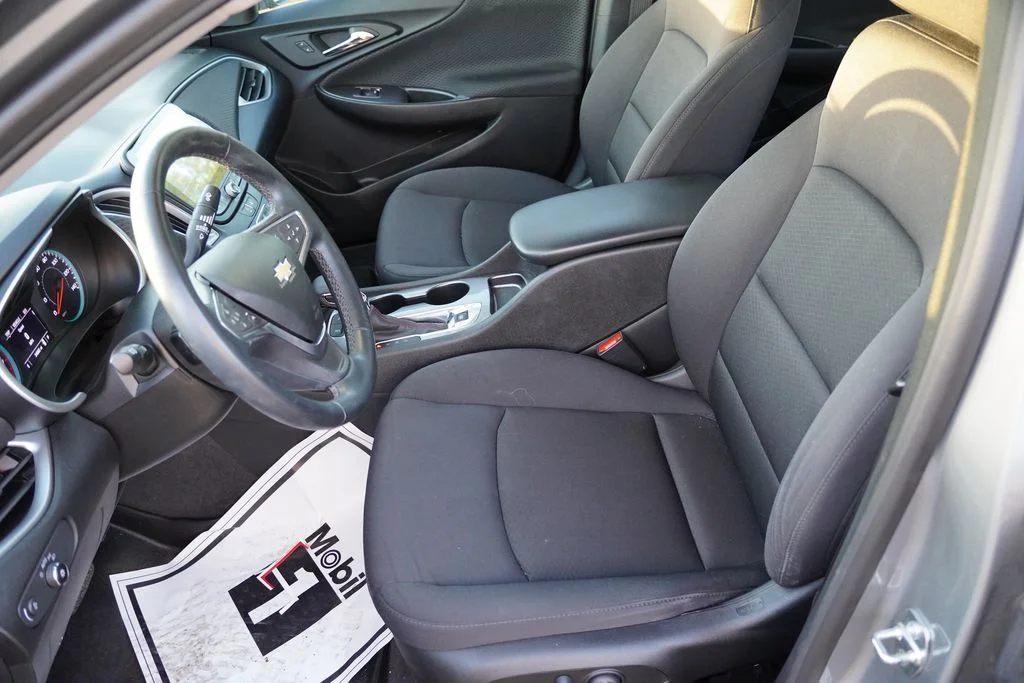 Used 2023 Sterling Gray Metallic Chevrolet RS image 4