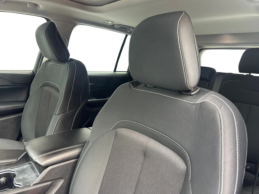 Used 2024 Black Jeep Laredo image 30