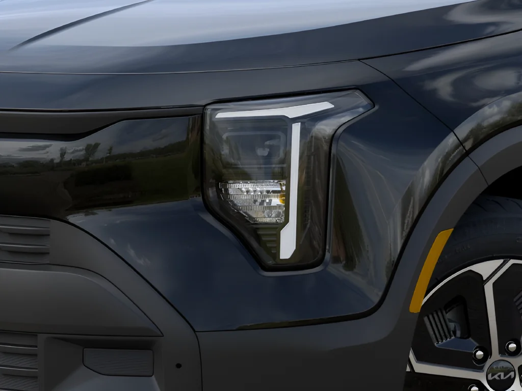 New 2027 Black Kia LX image 25