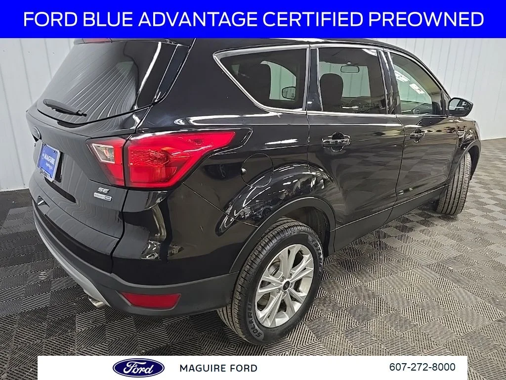 Used 2019 Black Metallic Ford SE image 13