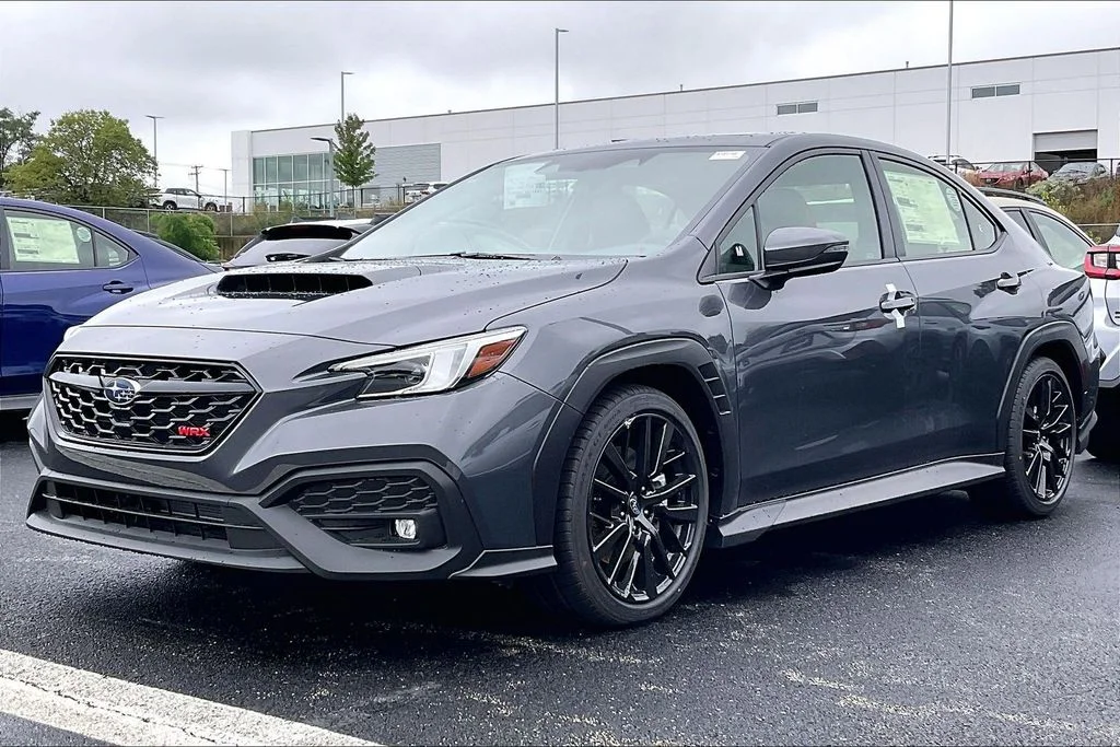 New 2026 MAGNETITE GRAY METALLIC Subaru Limited image 2