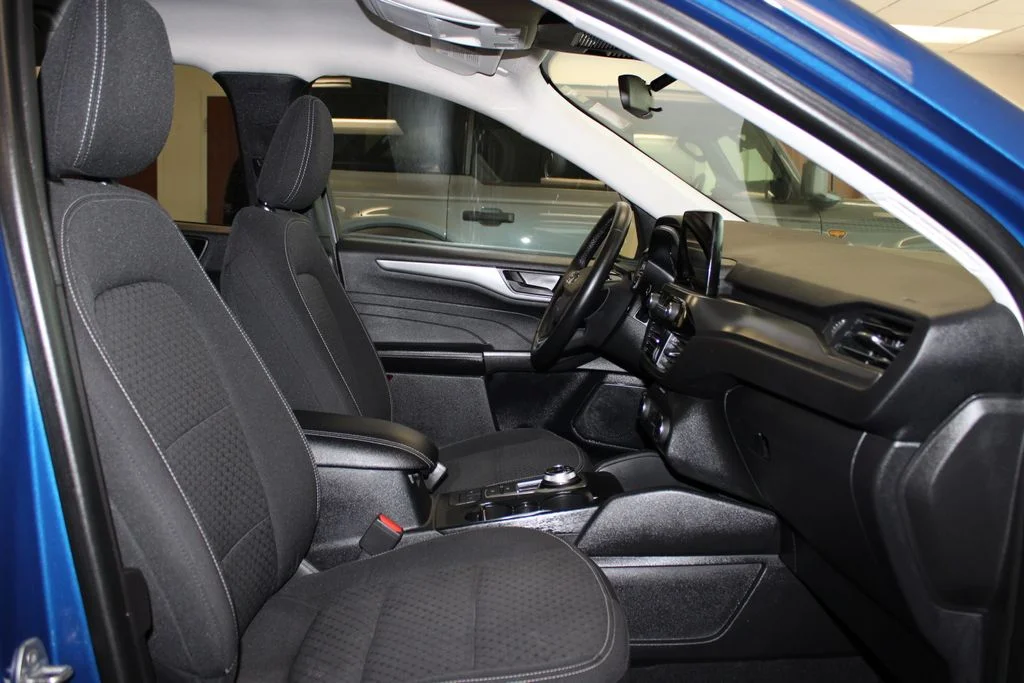 Certified Used 2023 Atlas Blue Metallic Ford Active image 57