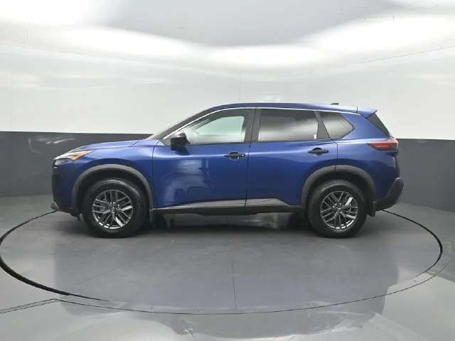 Used 2023 Blue Nissan S image 3
