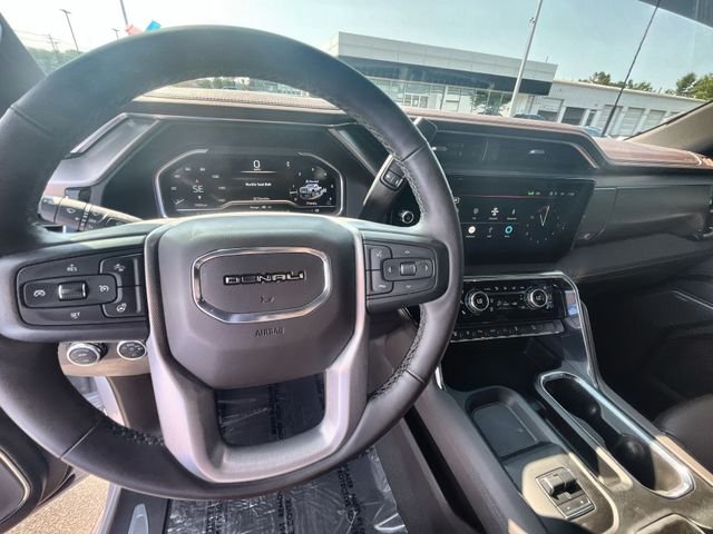 Used 2024 White GMC Denali image 15