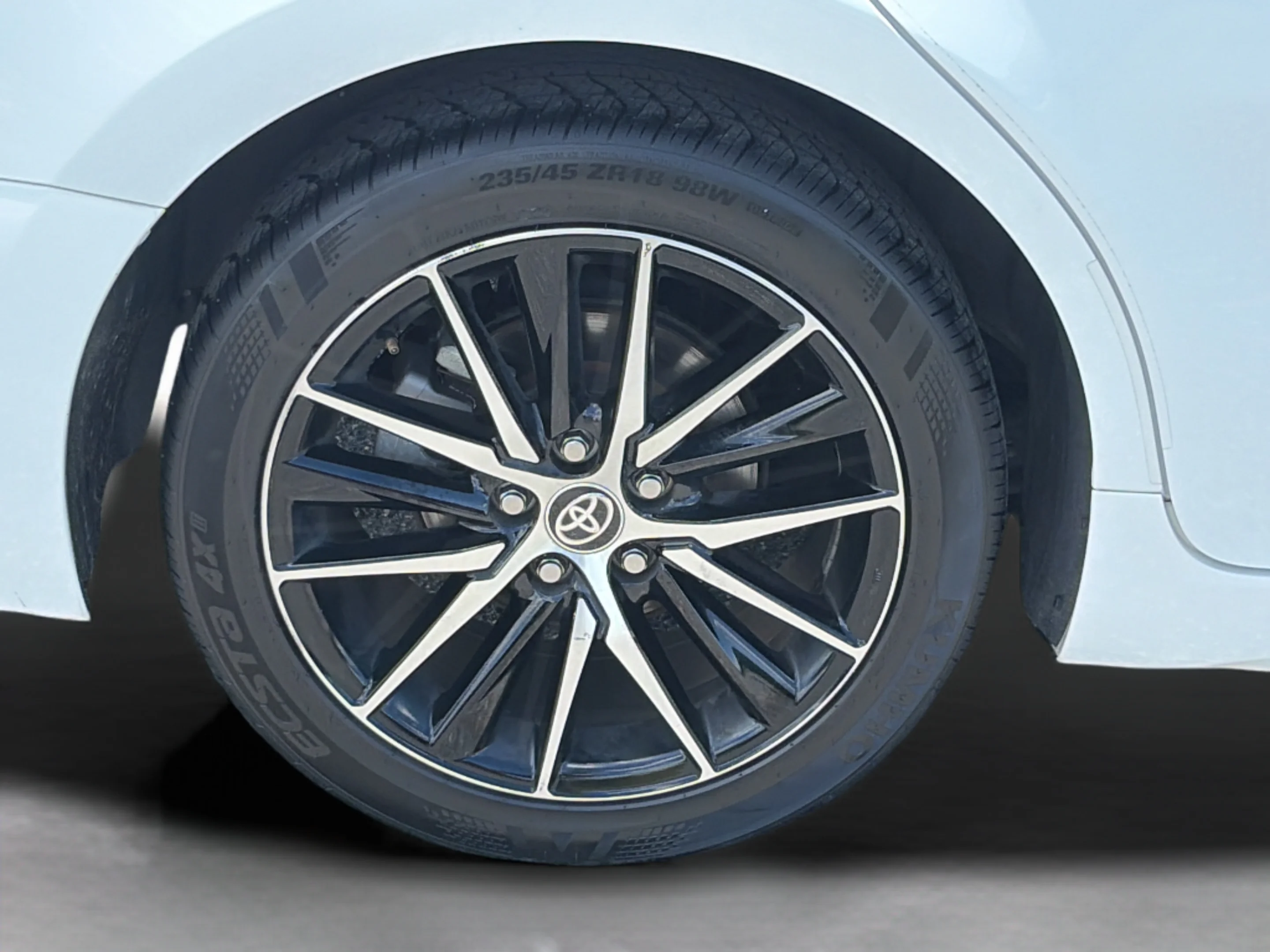 Used 2024 Ice Toyota SE image 25