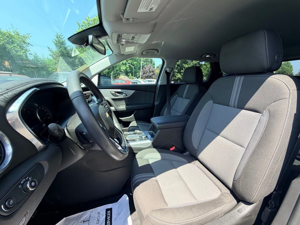 Used 2024 Summit White Chevrolet LT image 12