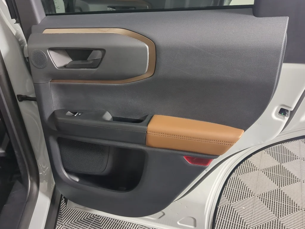 Used 2023 CACTUS GRAY Ford Badlands image 21