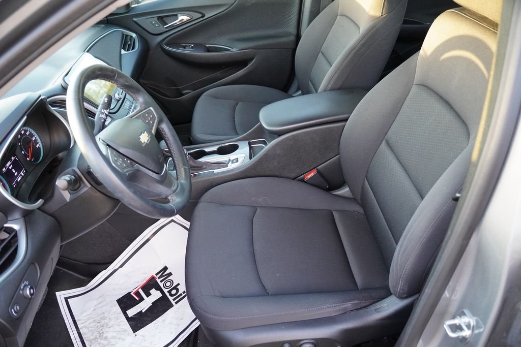 Used 2023 Sterling Gray Metallic Chevrolet RS image 4