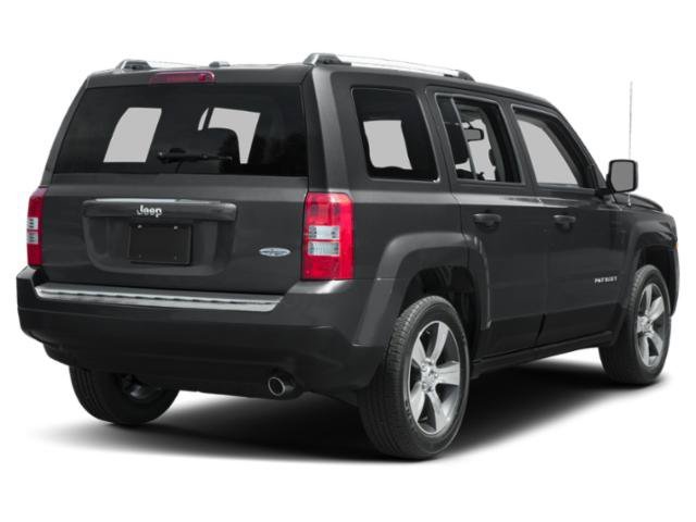 Used 2015 Bright White Clearcoat Jeep Latitude image 5