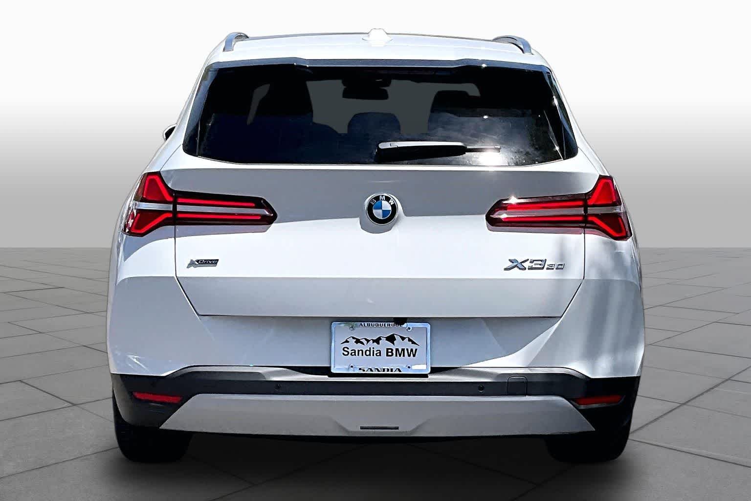 New 2026 Alpine White BMW 30 xDrive image 4