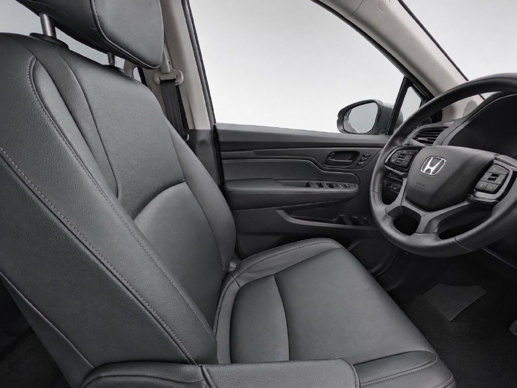 Used 2025 Black Honda EX-L image 11