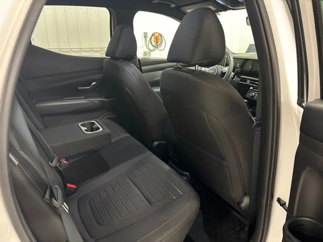 Used 2025 White Hyundai SE image 28