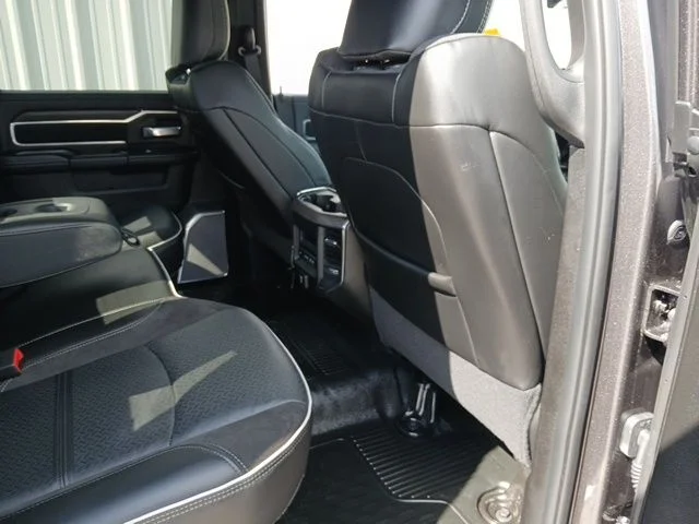 New 2026 Granite Crystal Metallic Clear-Coat Exterior Paint RAM Laramie image 19