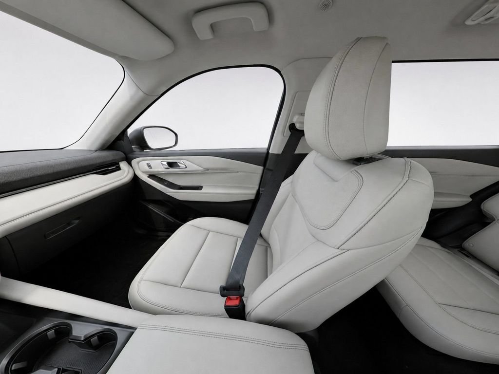 New 2026 Agate Black Metallic Ford Active image 10