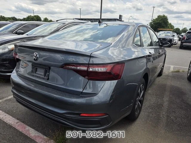 Used 2024  Volkswagen 1.5T S image 4
