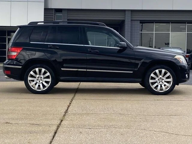 Used 2011 Black Mercedes-Benz GLK 350 image 2