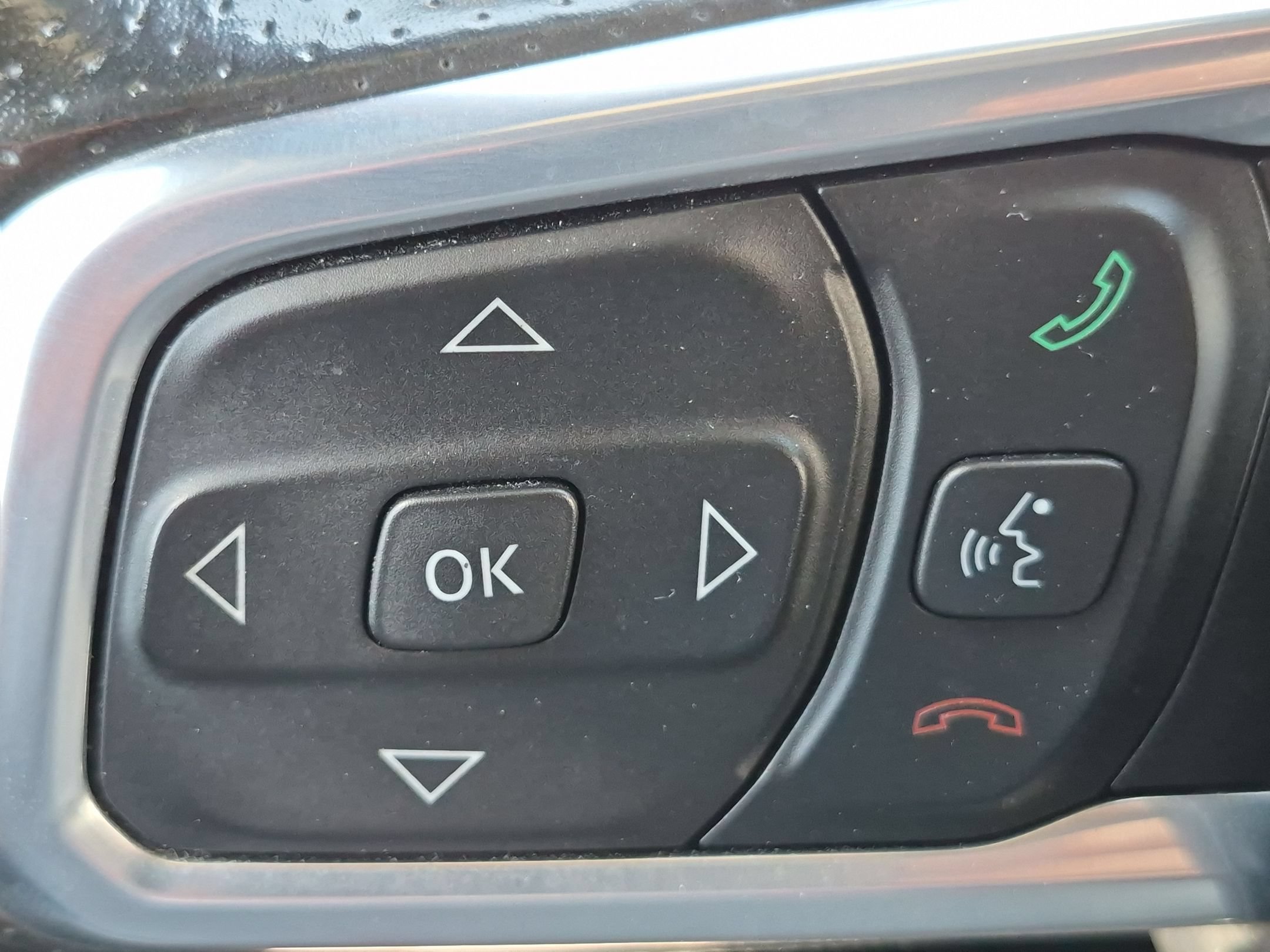 Used 2022 Bright White Clearcoat Jeep Mojave image 17