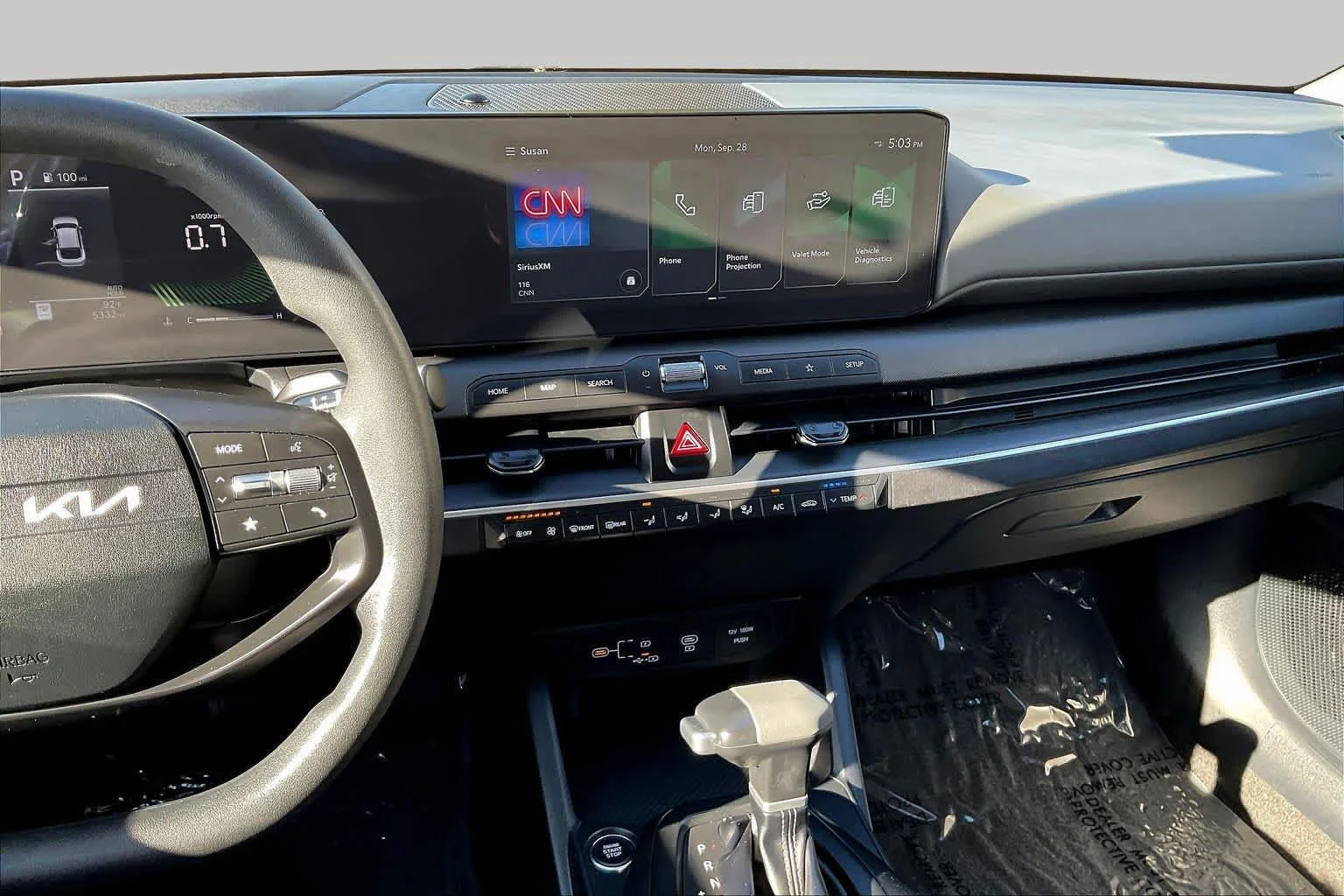 Used 2025 Aurora Black Pearl Kia LXS image 7