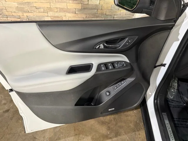 Used 2019 Pearl Chevrolet Premier image 11