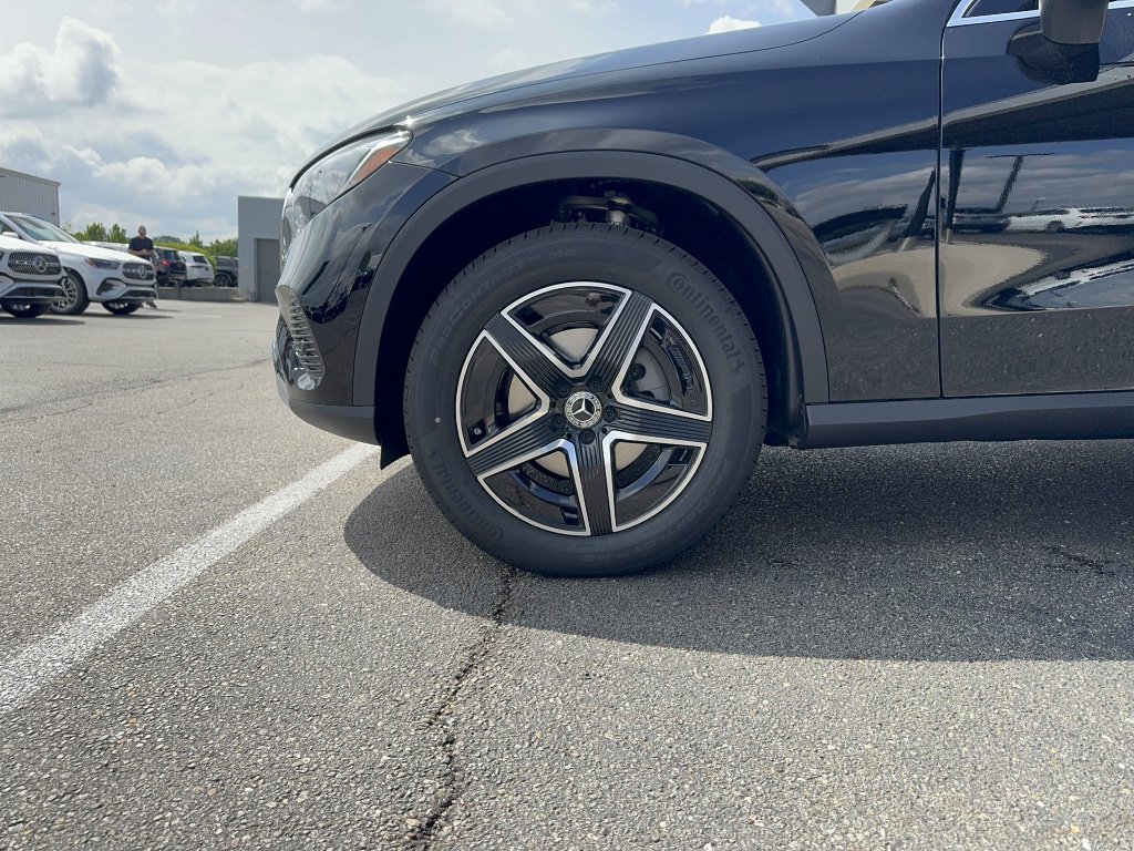 New 2026 Black Mercedes-Benz GLC 300 4MATIC® image 7