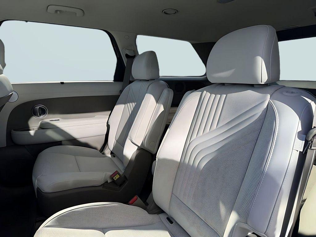 New 2026 Gray Hyundai SEL 7P image 30