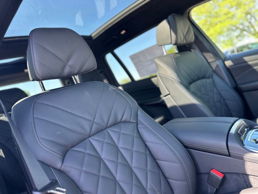 New 2027 Black Sapphire Metallic BMW xDrive40i image 26
