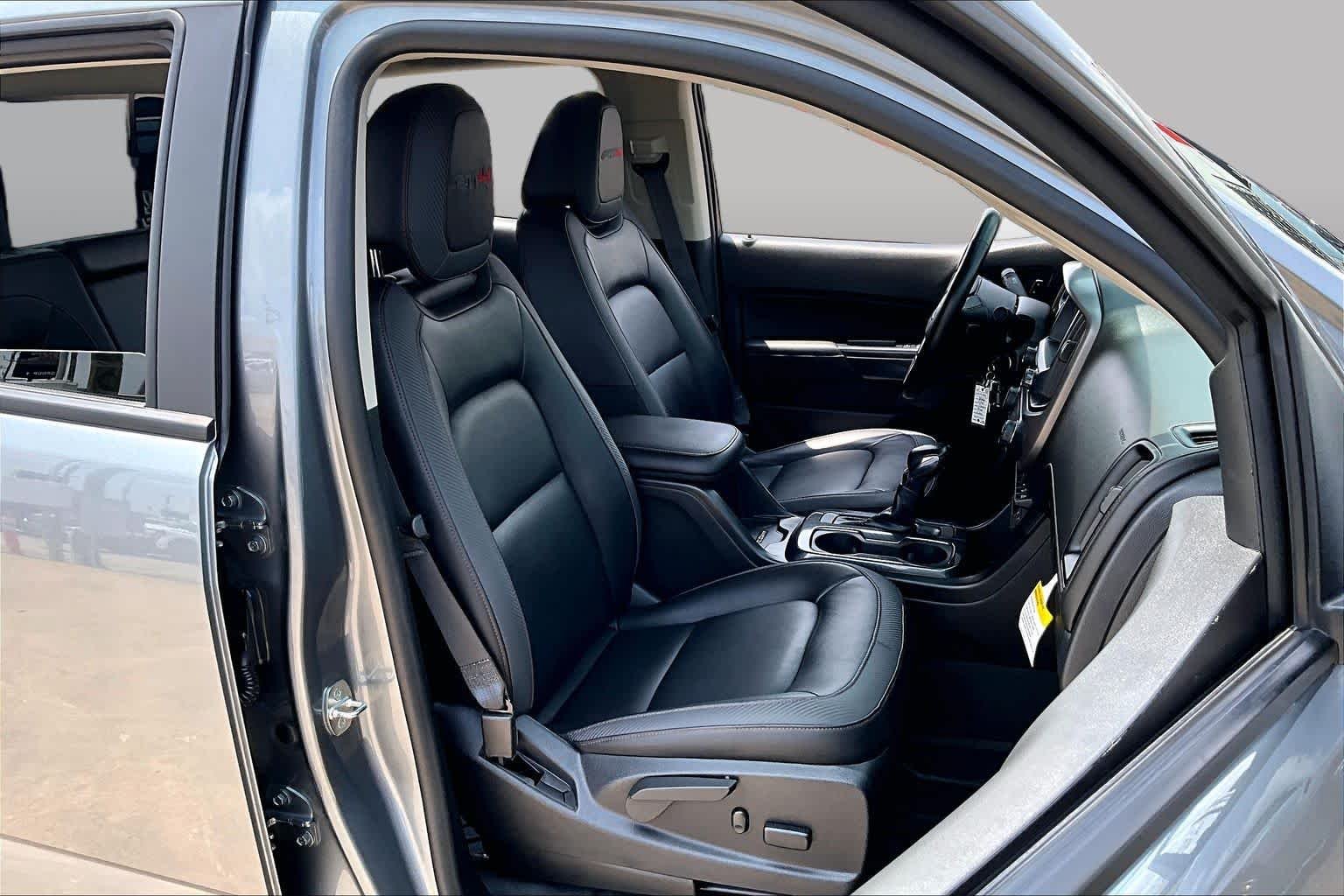 Used 2022 Satin Steel Metallic GMC 4WD AT4 w/Leather image 9